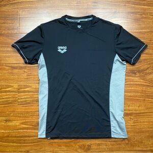 Arena Mens Black Gray Logo Team Line Short Sleeve T-Shirt Size Medium Athleisure